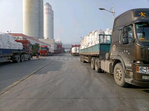 酷暑下的堅(jiān)守與應(yīng)對(duì) 高溫天氣對(duì)裝卸服務(wù)的影響與對(duì)策